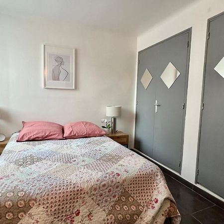 Joli T2 Proche Plage Et Parking Prive Бандоль Экстерьер фото